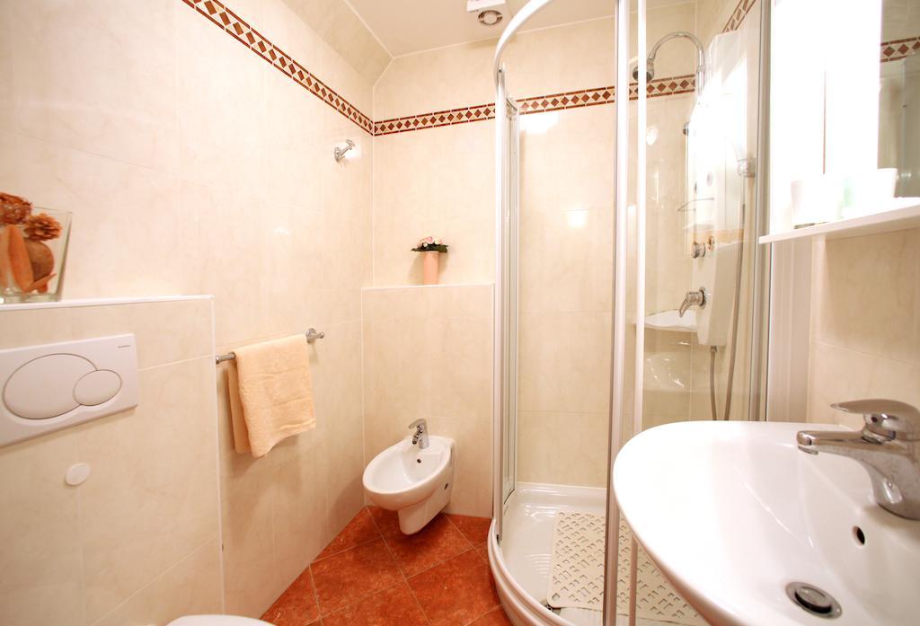 Holiday Home Villa Bella Vrsar Rum bild